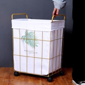 Panier à Linge en Métal sur Roulettes